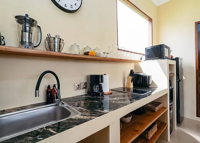 Villa Aaya - 8 Min To Beach, Radiant With Rice Field View *