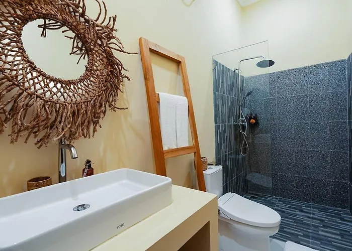 Aaya - 8 Min To Beach, Radiant With Rice Field View
